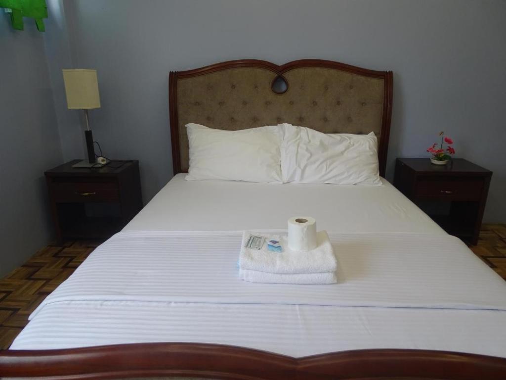 Ralphseej Pension House Moalboal Ngoại thất bức ảnh