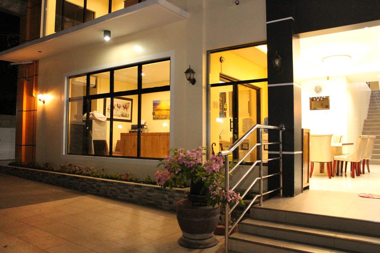 Ralphseej Pension House Moalboal Ngoại thất bức ảnh