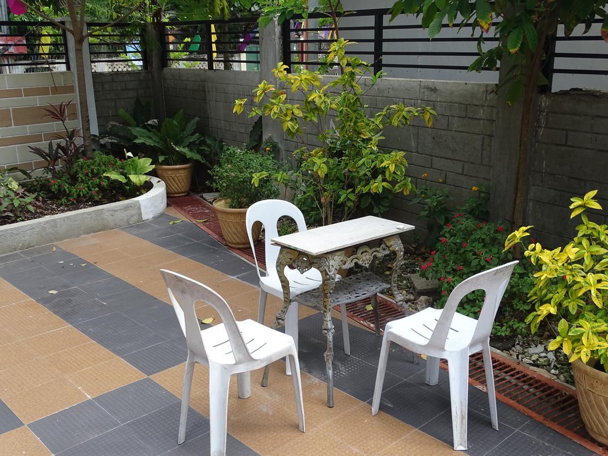 Ralphseej Pension House Moalboal Ngoại thất bức ảnh